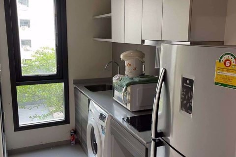 Condominio de 1 dormitorio en Huai Khwang, Bangkok, Tailandia № 76086 - foto 3
