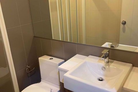 Condominio de 1 dormitorio en Huai Khwang, Bangkok, Tailandia № 76086 - foto 6