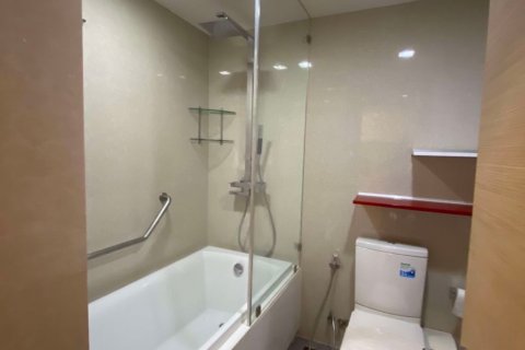 Condominio de 1 dormitorio en Watthana, Bangkok, Tailandia № 76083 - foto 10