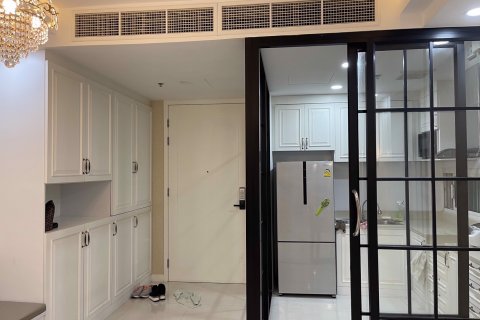 Condominio de 1 dormitorio en Sathon, Bangkok, Tailandia № 80997 - foto 3
