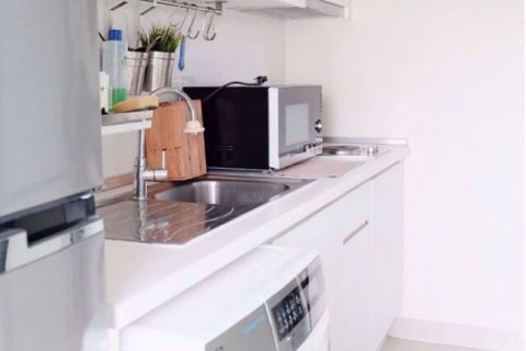 Condominio de 1 dormitorio en Chatuchak, Bangkok, Tailandia № 76827 - foto 5