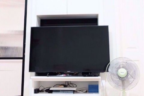 Condominio de 1 dormitorio en Chatuchak, Bangkok, Tailandia № 76827 - foto 2