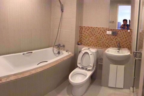 Condominio de 1 dormitorio en Watthana, Bangkok, Tailandia № 76822 - foto 11