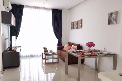 Condo à Huai Khwang, Bangkok, Thaïlande, 1 chambre  № 76825