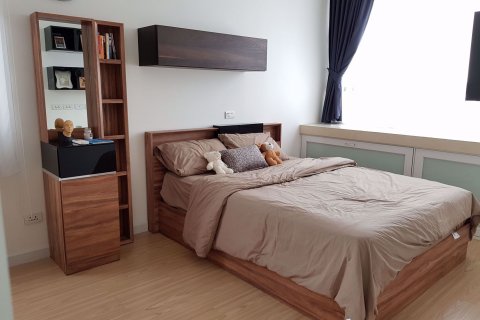 Condominio de 1 dormitorio en Huai Khwang, Bangkok, Tailandia № 76825 - foto 6