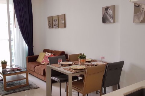 Condominio de 1 dormitorio en Huai Khwang, Bangkok, Tailandia № 76825 - foto 4