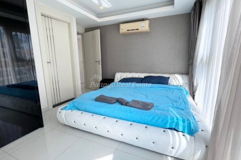 Condominio de 2 dormitorios en Bang Lamung, Tailandia № 81299 - foto 4