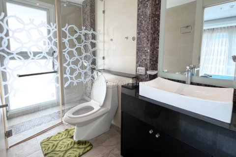 Condominio de 2 dormitorios en Bang Lamung, Tailandia № 81299 - foto 11