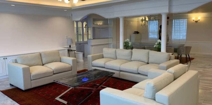 Condominio de 4 dormitorios en Bangkok, Tailandia № 79124