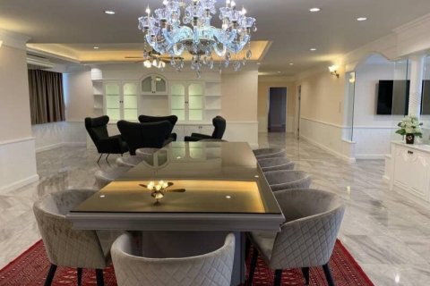 Condominio de 4 dormitorios en Bangkok, Tailandia № 79124 - foto 6