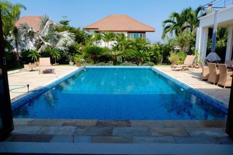 Casa de 3 dormitorios en Hua Hin, Tailandia № 125214 - foto 4