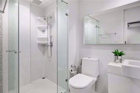Condominio de 1 dormitorio en Sathon, Bangkok, Tailandia № 76277 - foto 8