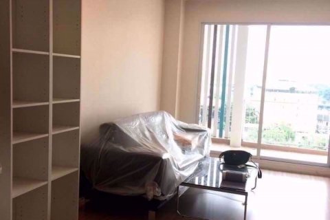 Condo à Wang Thonglang, Bangkok, Thaïlande, 2 chambres  № 76279