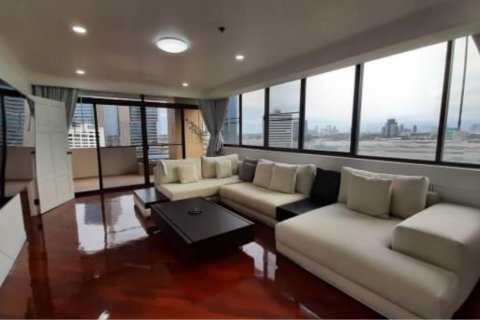คอนโดมิเนียมในคลองเตย, กรุงเทพฯ, ประเทศไทย, 3 ห้องนอน № 123597