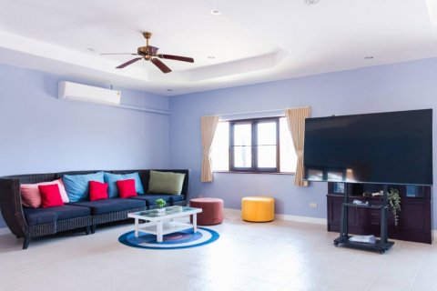 Chalet de 3 dormitorios en Hua Hin, Tailandia № 124697 - foto 7