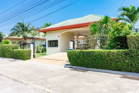 Chalet de 3 dormitorios en Hua Hin, Tailandia № 124697 - foto 6