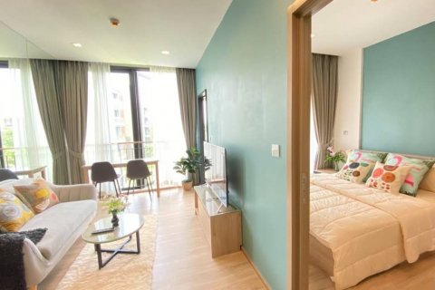 Condominio de 1 dormitorio en Suan Luang, Bangkok, Tailandia № 132563 - foto 4