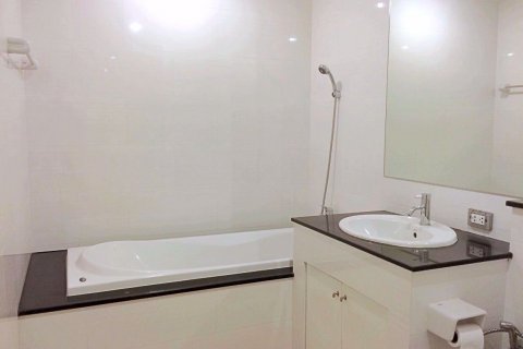 Condominio de 1 dormitorio en Watthana, Bangkok, Tailandia № 76383 - foto 6
