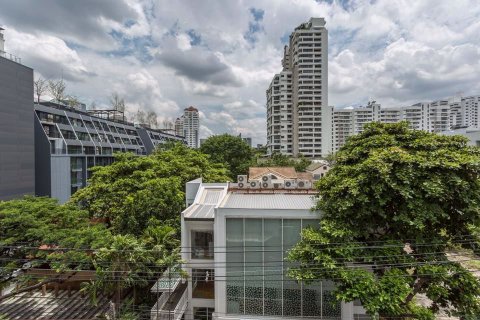Condominio de 2 dormitorios en Watthana, Bangkok, Tailandia № 76381 - foto 11