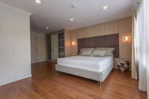 Condominio de 2 dormitorios en Watthana, Bangkok, Tailandia № 76381 - foto 18