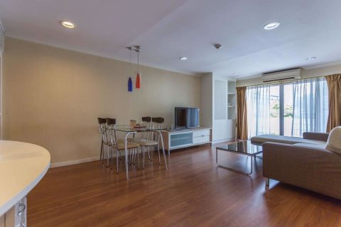 Condominio de 2 dormitorios en Watthana, Bangkok, Tailandia № 76381 - foto 4