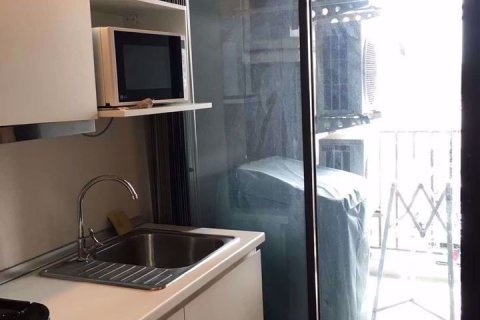 Condo in Phra Khanong, Bangkok, Thailand, 2 bedrooms № 76385 - photo 4