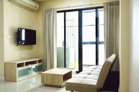 Condo in Huai Khwang, Bangkok, Thailand, 2 bedrooms № 76384