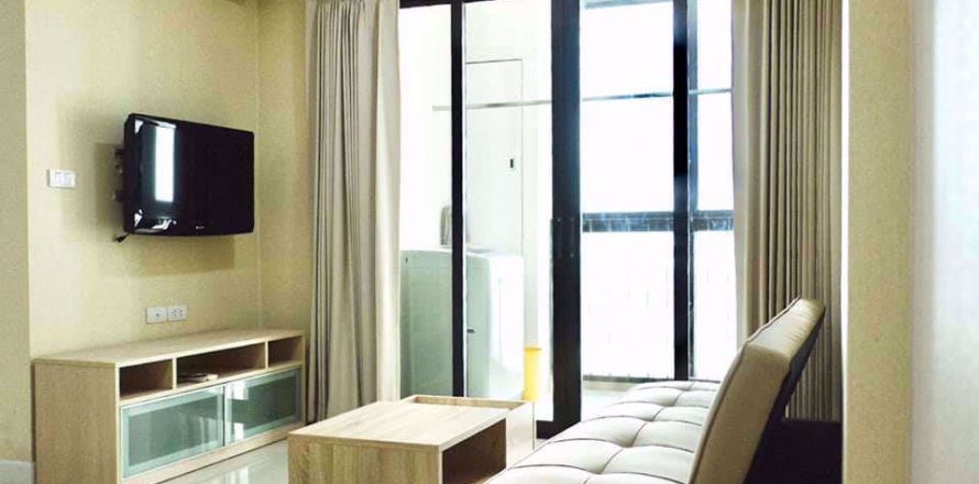 Condominio de 2 dormitorios en Huai Khwang, Bangkok, Tailandia № 76384