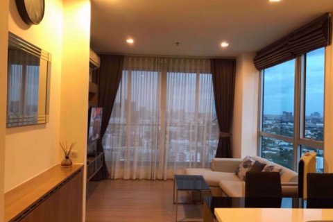 Condominio de 1 dormitorio en Khlong Toei, Bangkok, Tailandia № 76387 - foto 2