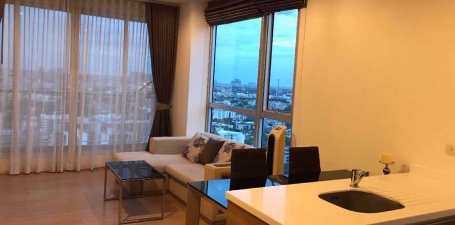 Condominio de 1 dormitorio en Khlong Toei, Bangkok, Tailandia № 76387