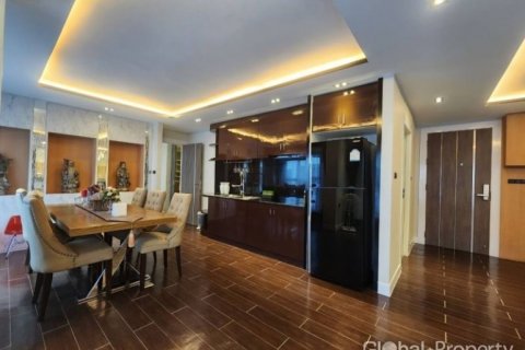 Condominio de 2 dormitorios en Pattaya, Tailandia № 81855 - foto 15
