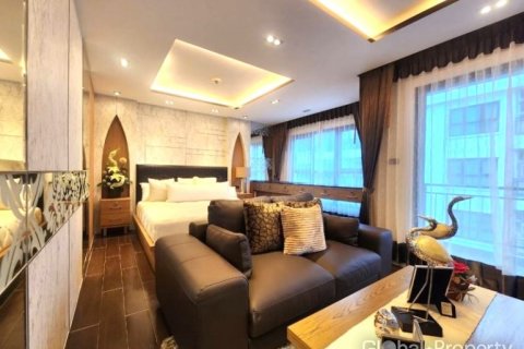 Condominio de 2 dormitorios en Pattaya, Tailandia № 81855 - foto 2