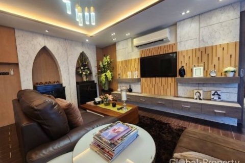 Condominio de 2 dormitorios en Pattaya, Tailandia № 81855 - foto 7