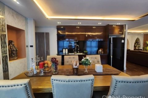 Condominio de 2 dormitorios en Pattaya, Tailandia № 81855 - foto 16