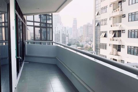 Condominio de 2 dormitorios en Watthana, Bangkok, Tailandia № 76718 - foto 12