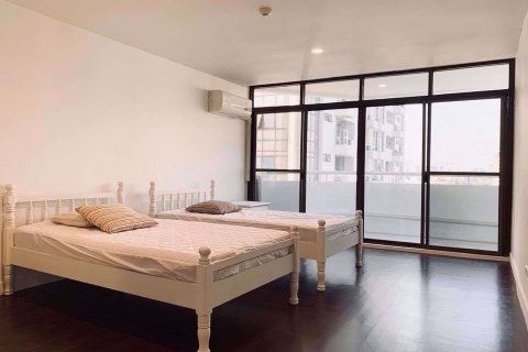 Condominio de 2 dormitorios en Watthana, Bangkok, Tailandia № 76718 - foto 5