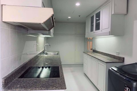 Condominio de 2 dormitorios en Watthana, Bangkok, Tailandia № 76718 - foto 8