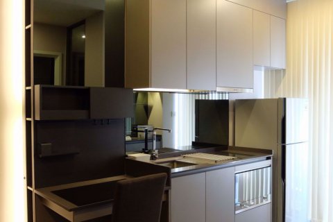 Condo à Khlong Toei, Bangkok, Thaïlande, 1 chambre № 76716 - photo 3