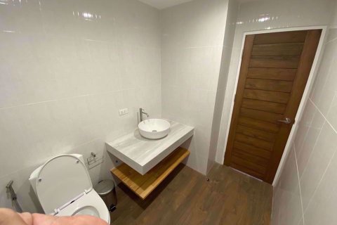 Condominio de 3 dormitorios en Watthana, Bangkok, Tailandia № 76720 - foto 12