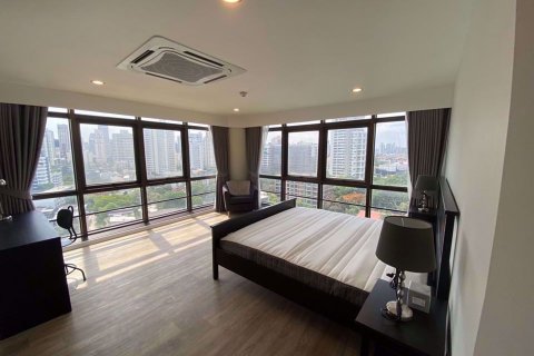 Condominio de 3 dormitorios en Watthana, Bangkok, Tailandia № 76720 - foto 3
