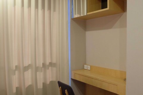Condominio de 1 dormitorio en Khlong Toei, Bangkok, Tailandia № 76717 - foto 8