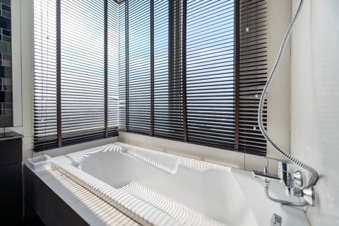 Condo à Bangkok, Thaïlande, 3 chambres № 83890 - photo 18