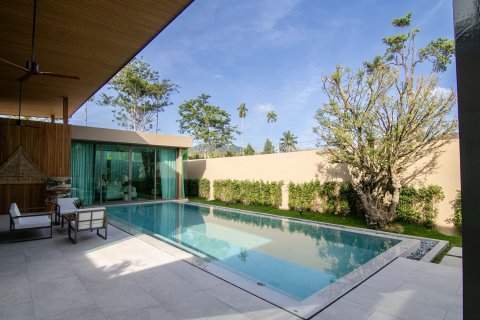 Villa in Phuket, Thailand 4 Schlafzimmer № 74453