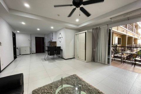 Apartamento de 2 dormitorios en Pattaya, Tailandia № 101383 - foto 9