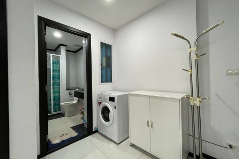 Apartamento de 2 dormitorios en Pattaya, Tailandia № 101383 - foto 18