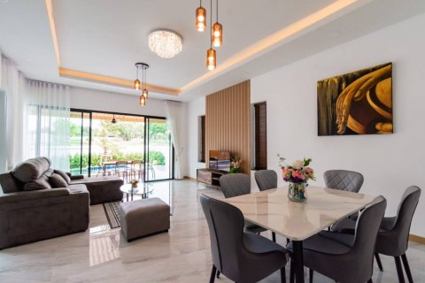 Chalet de 3 dormitorios en Hua Hin, Tailandia № 119596 - foto 8