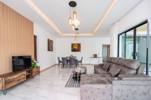 Chalet de 3 dormitorios en Hua Hin, Tailandia № 119596 - foto 7