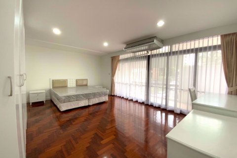 Condominio de 2 dormitorios en Watthana, Bangkok, Tailandia № 76225 - foto 5