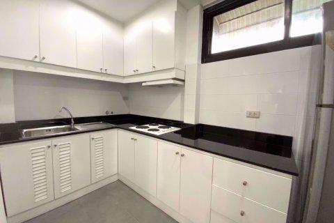 Condominio de 2 dormitorios en Watthana, Bangkok, Tailandia № 76225 - foto 4