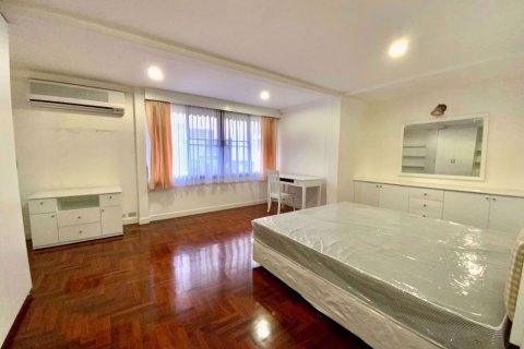 Condominio de 2 dormitorios en Watthana, Bangkok, Tailandia № 76225 - foto 6